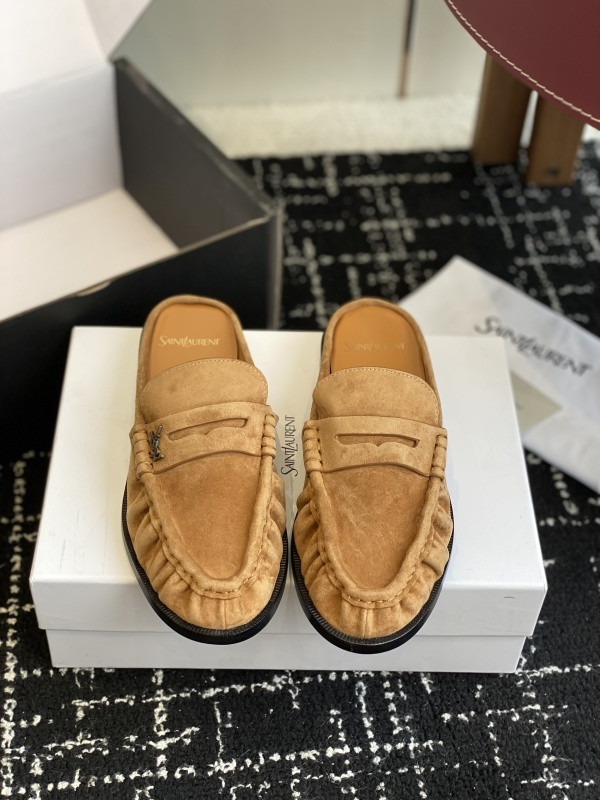 SAINT LAURENT Sneaker