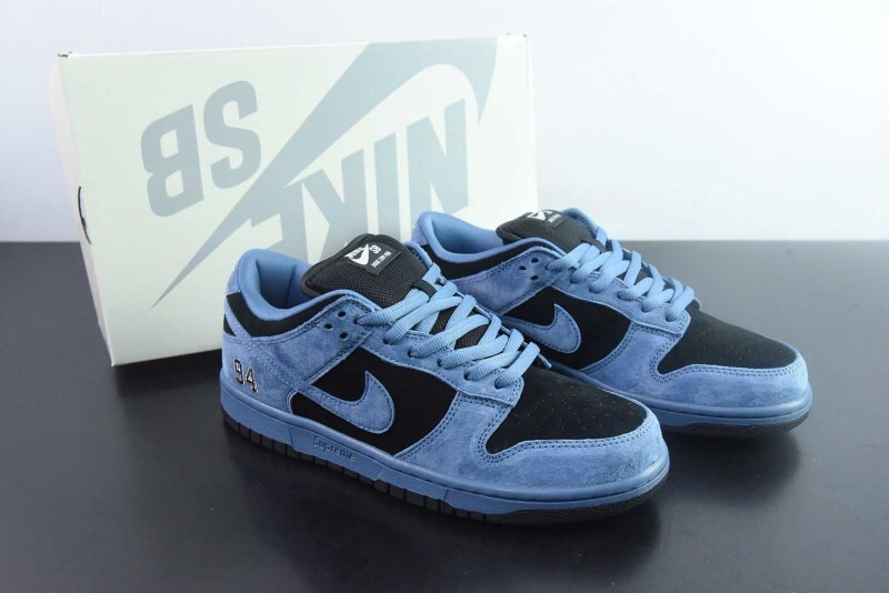 Svp*me x nike sb dunk low ocean fog hq8487-400