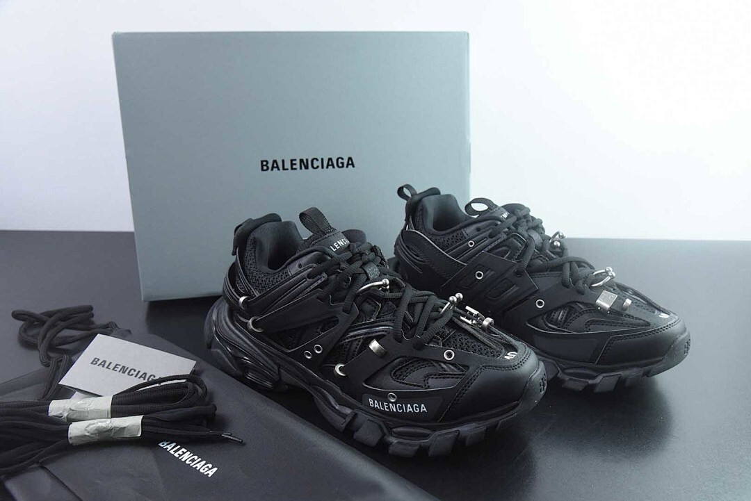 BC TRACK SNEAKER