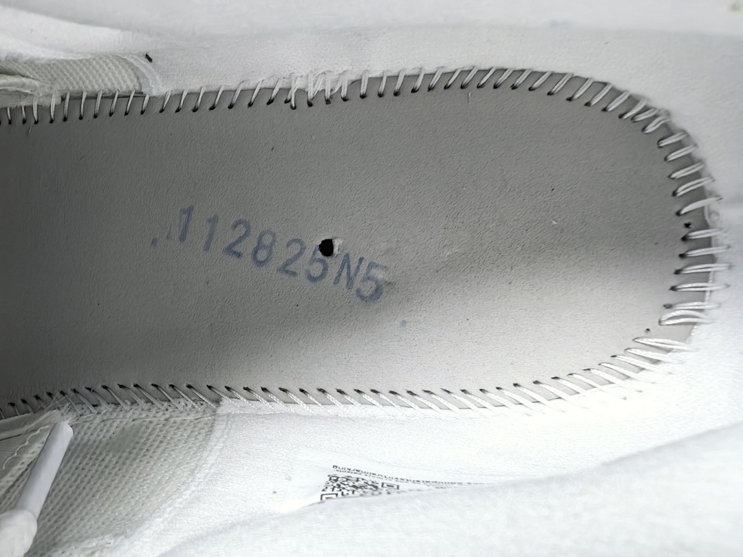 Air Jordan 11 Low “University Blue” FV5104-100