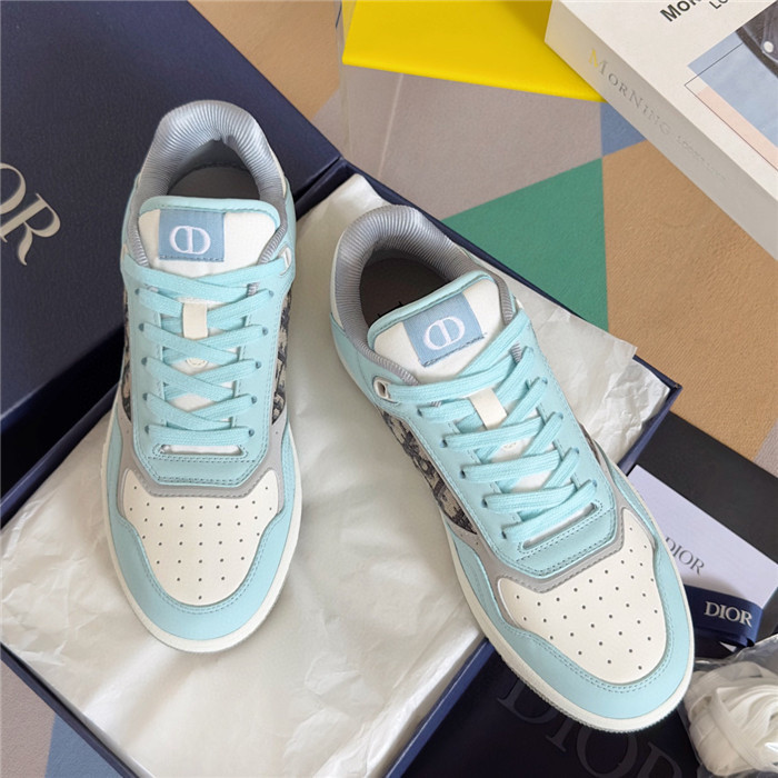 dio* sneaker