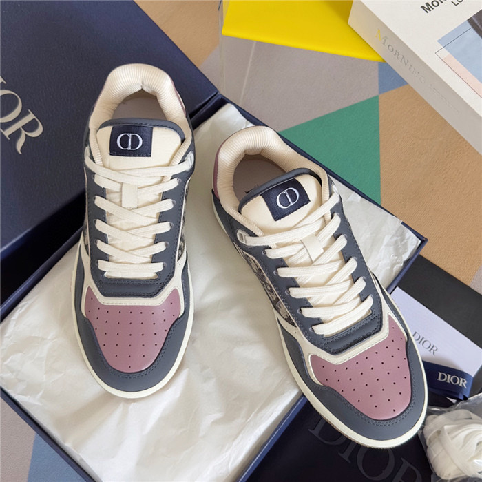 dio* sneaker