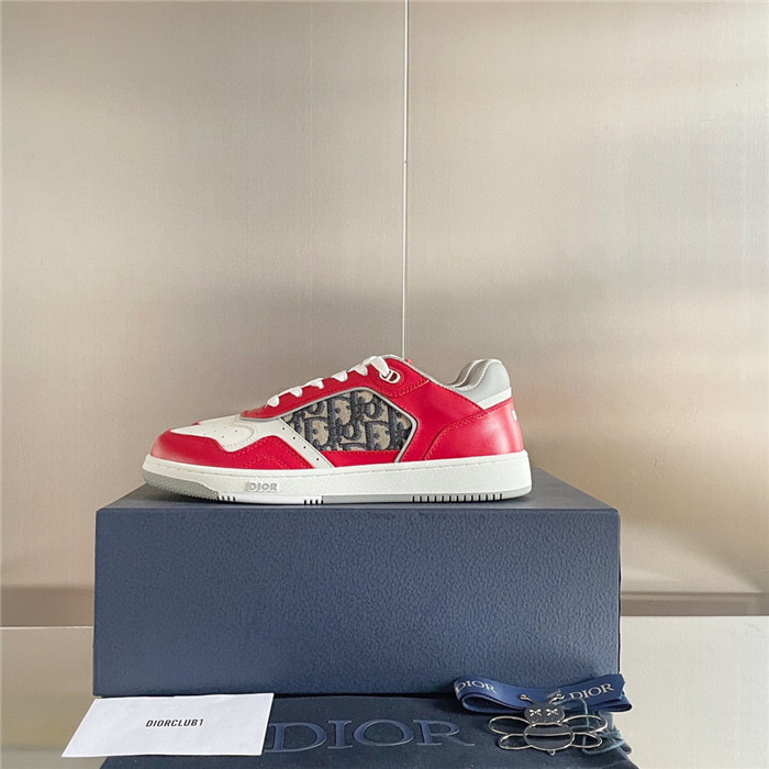 dio* sneaker