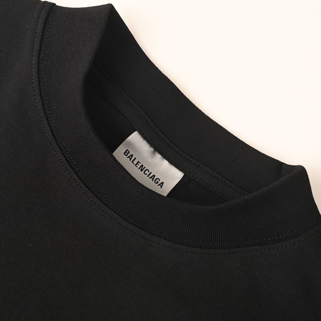 Ba1en*iaga Clothes