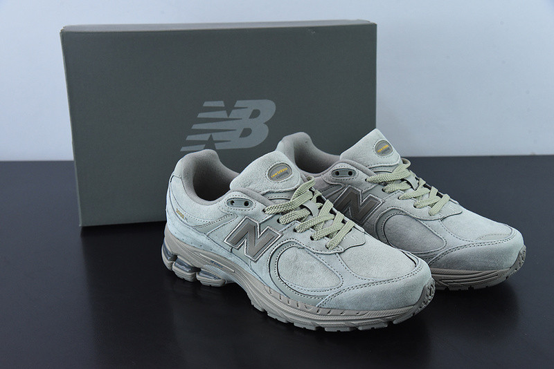 new balance sneaker