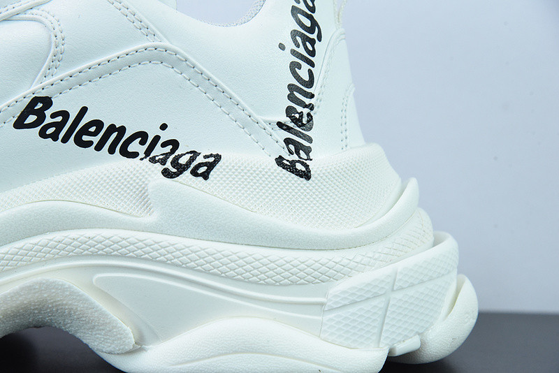 bc track sneaker