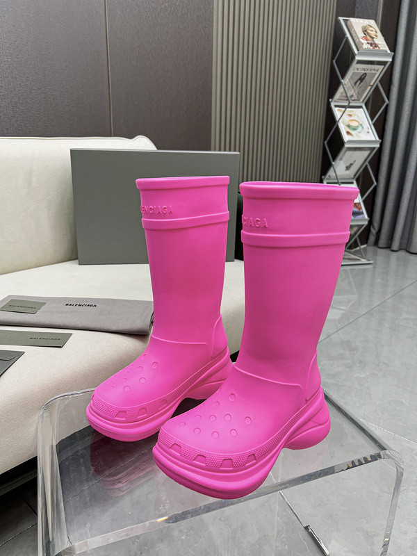 crocs™ boot in pink
