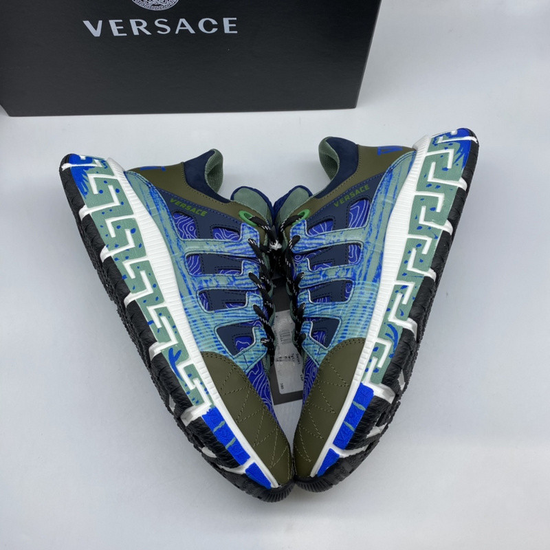vs chain reaction sneakers