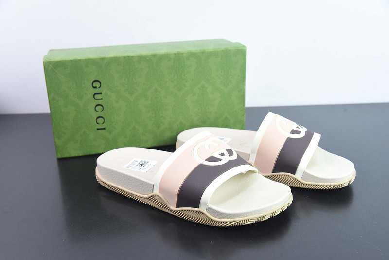 g*u*i sandals