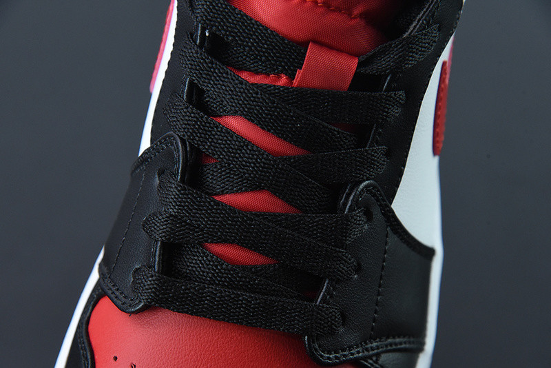 air jordan 1 mid 