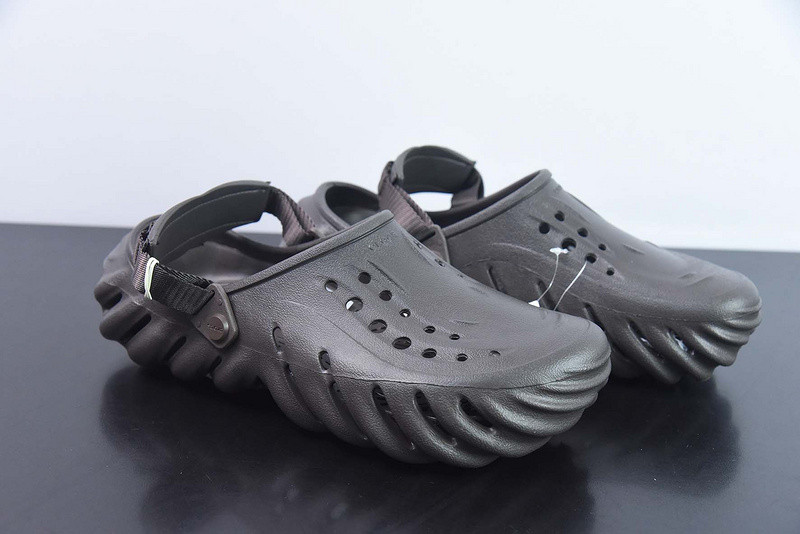 crocs echo clog espresso