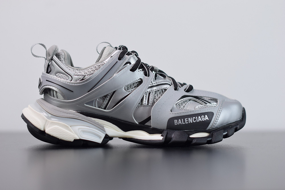 bc track sneaker