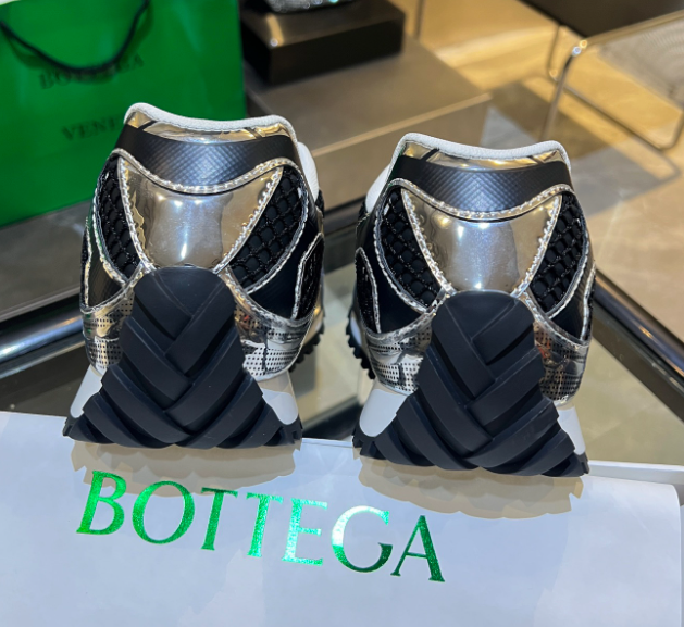 B0tt*ga Ven*ta Orbit Sneaker