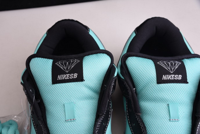 nike dunk low diamond S*pply co. "t*f*ny" 304292-402