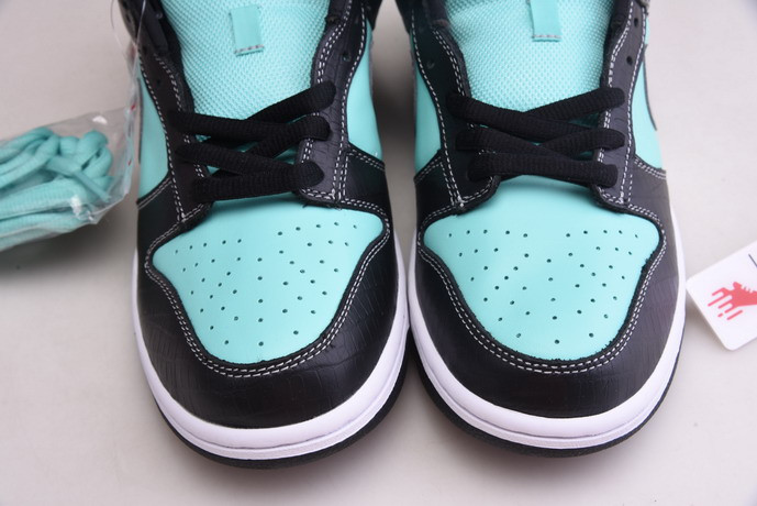 nike dunk low diamond S*pply co. "t*f*ny" 304292-402