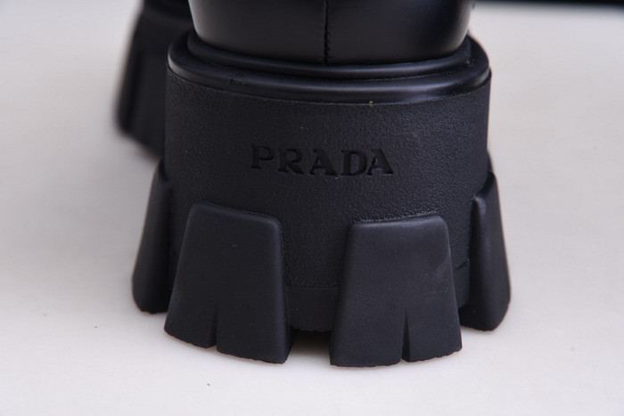 pr sneaker