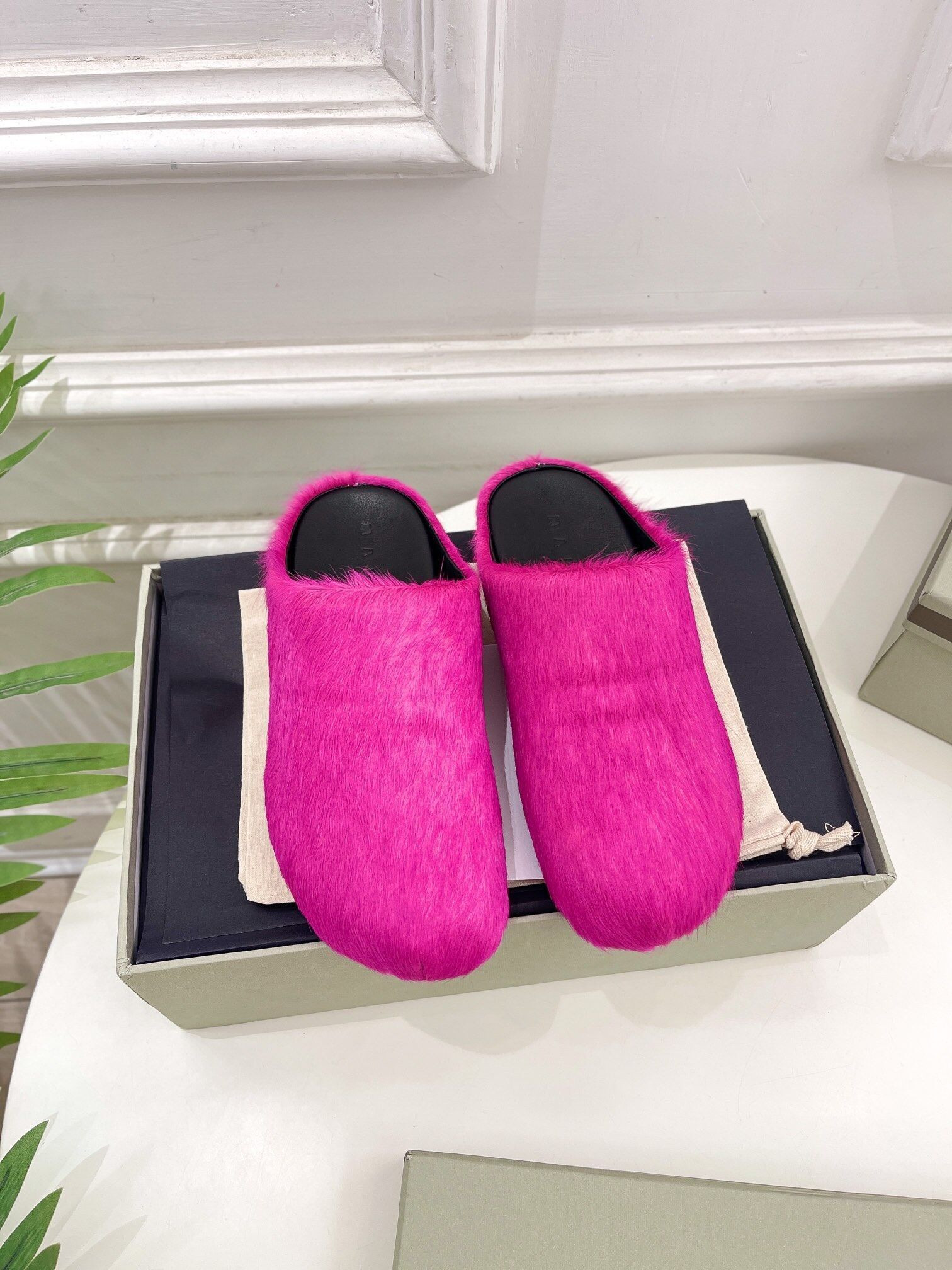 marni calf hair slippers-red