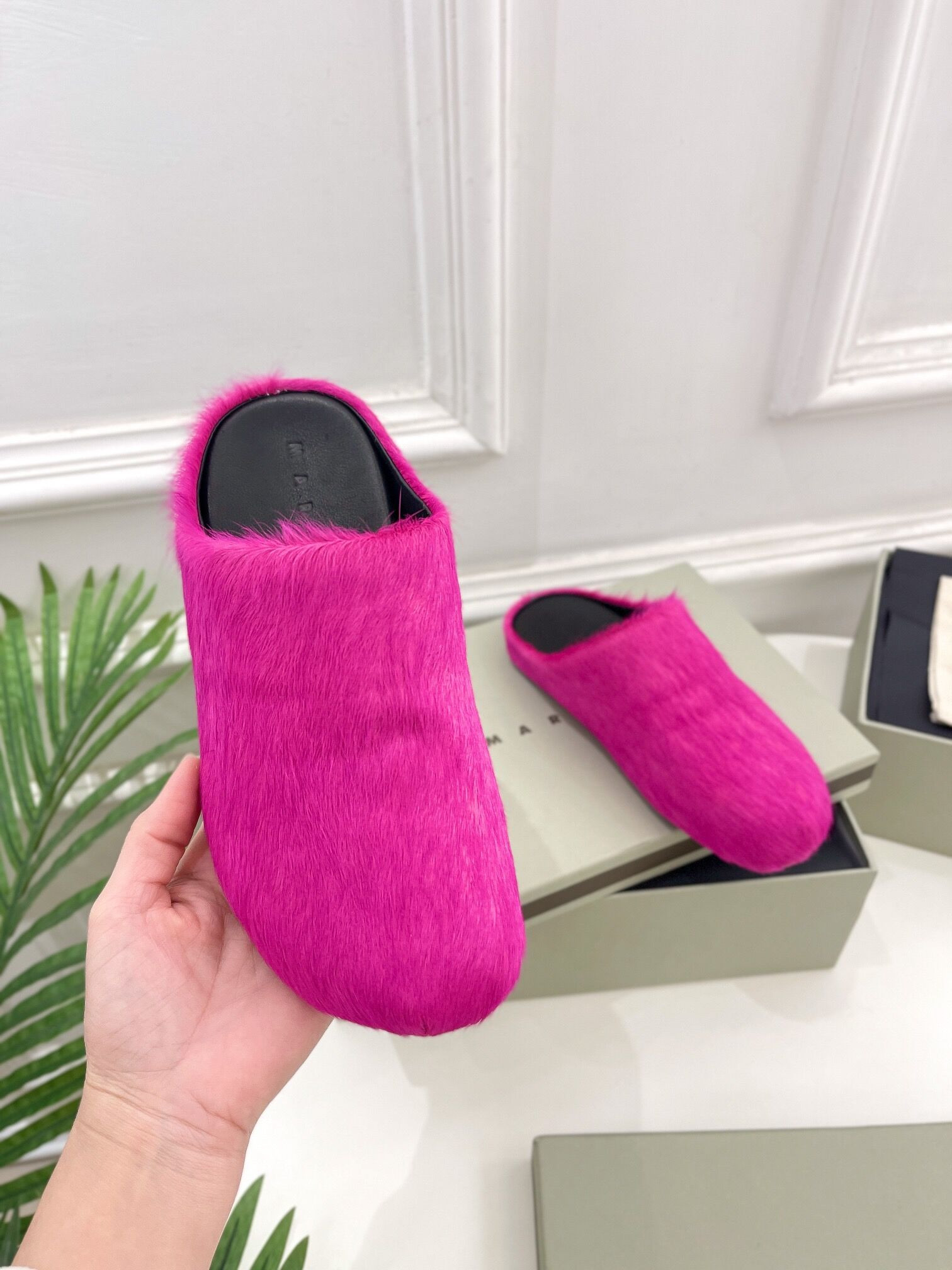 marni calf hair slippers-red